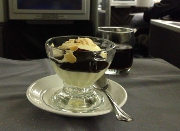 United Global First Class Dessert Ice Cream Sundae