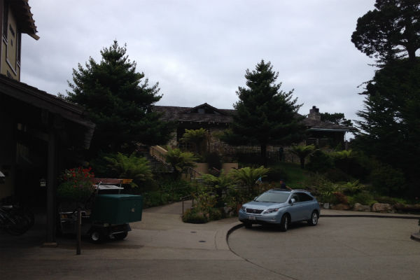 Hyatt Carmel Highlands hotel driveway