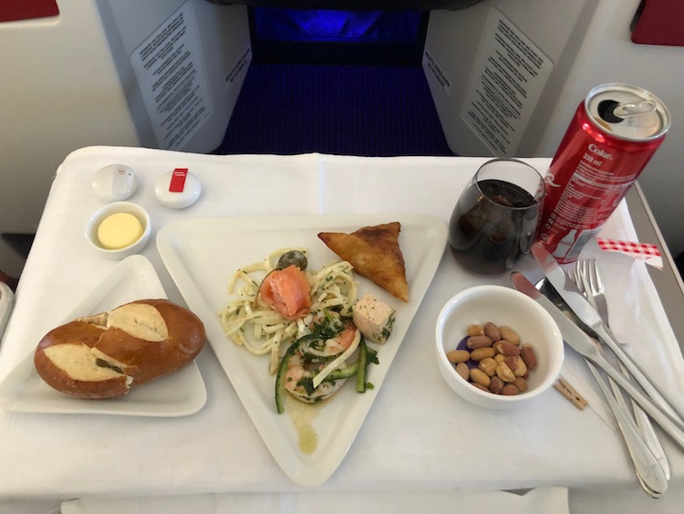 Pretzel bread and salad