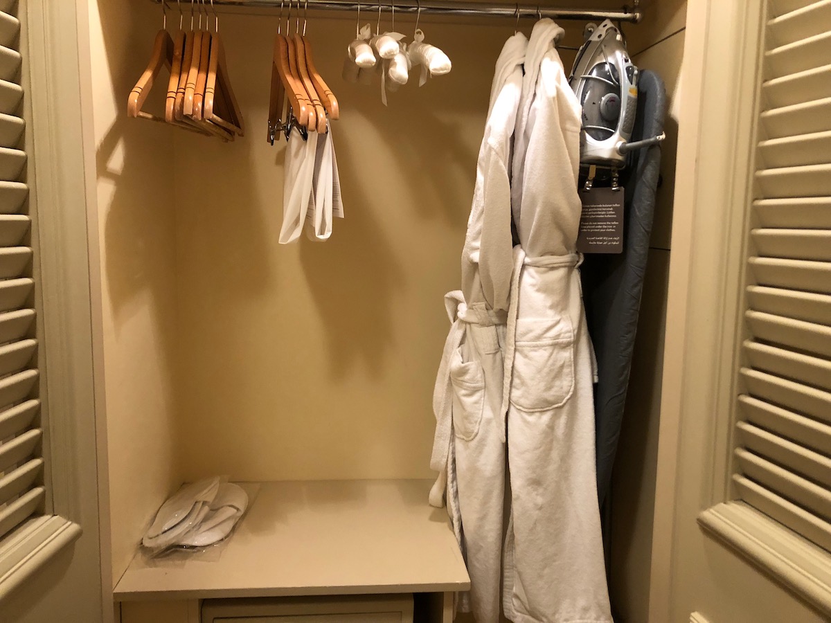 Grand Hyatt Istanbul review of a standard room closet